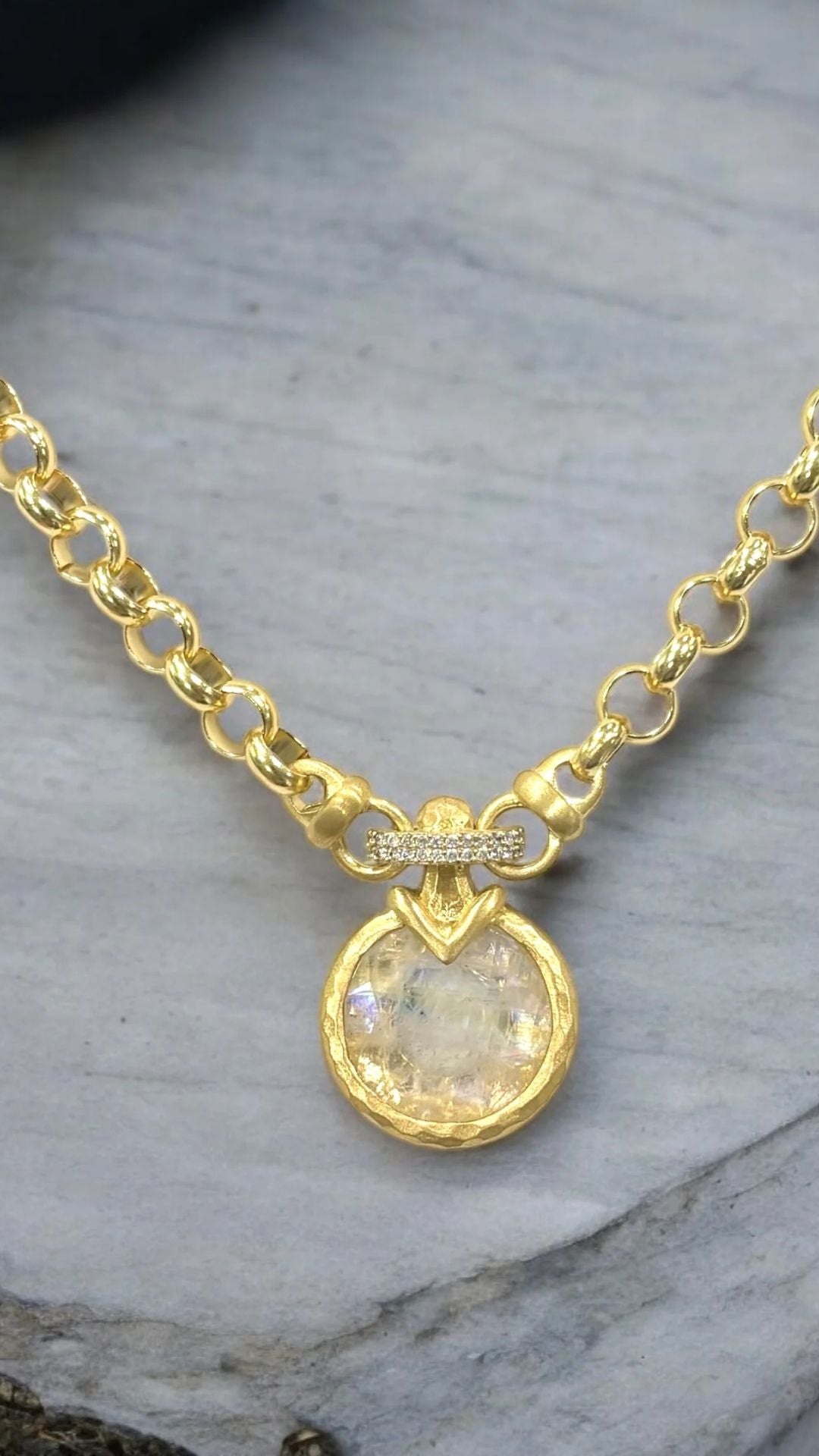 Gold Vecchio Rainbow Moonstone Necklace - Tat2
