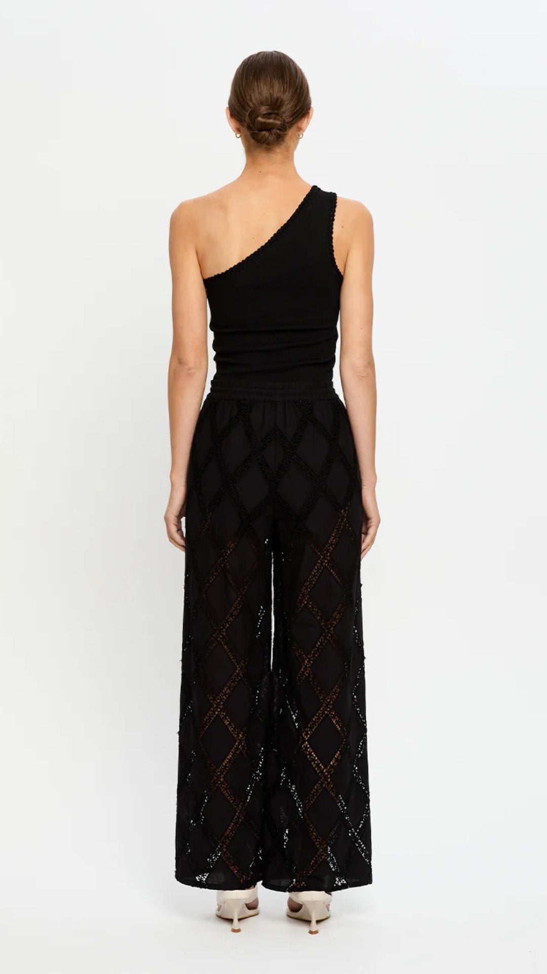 Izzy Pant