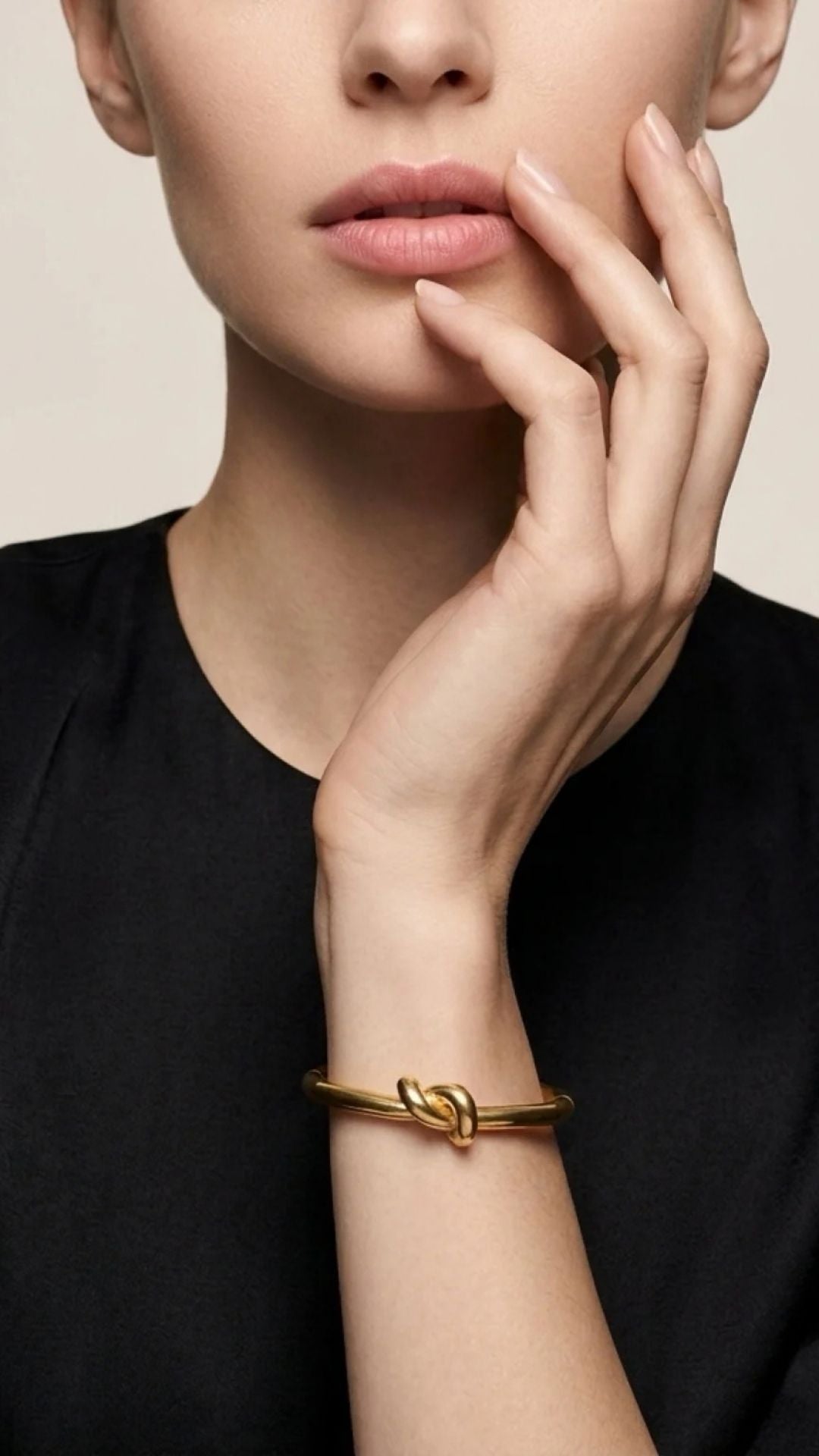 Gold Noa Knot Bangle