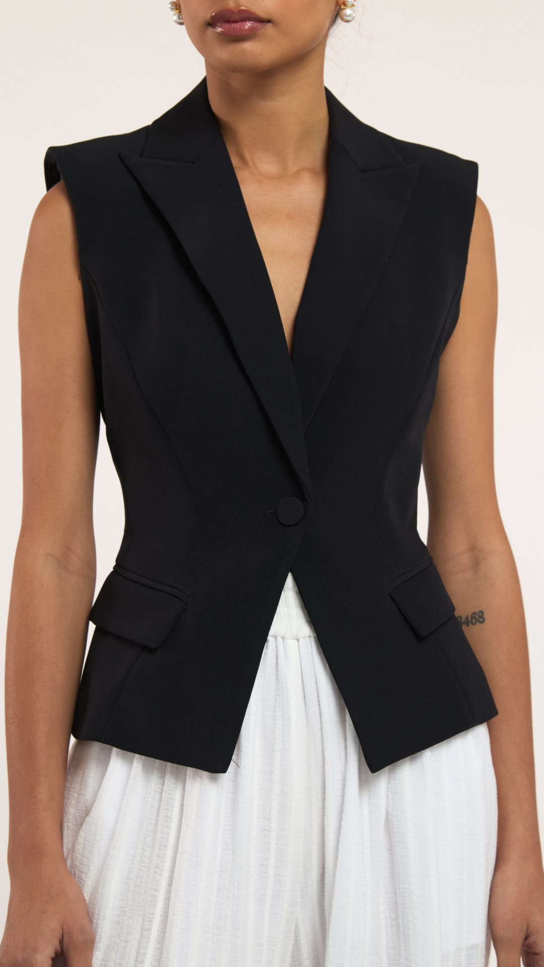 Jenna Sleeveless Blazer - Generation Love