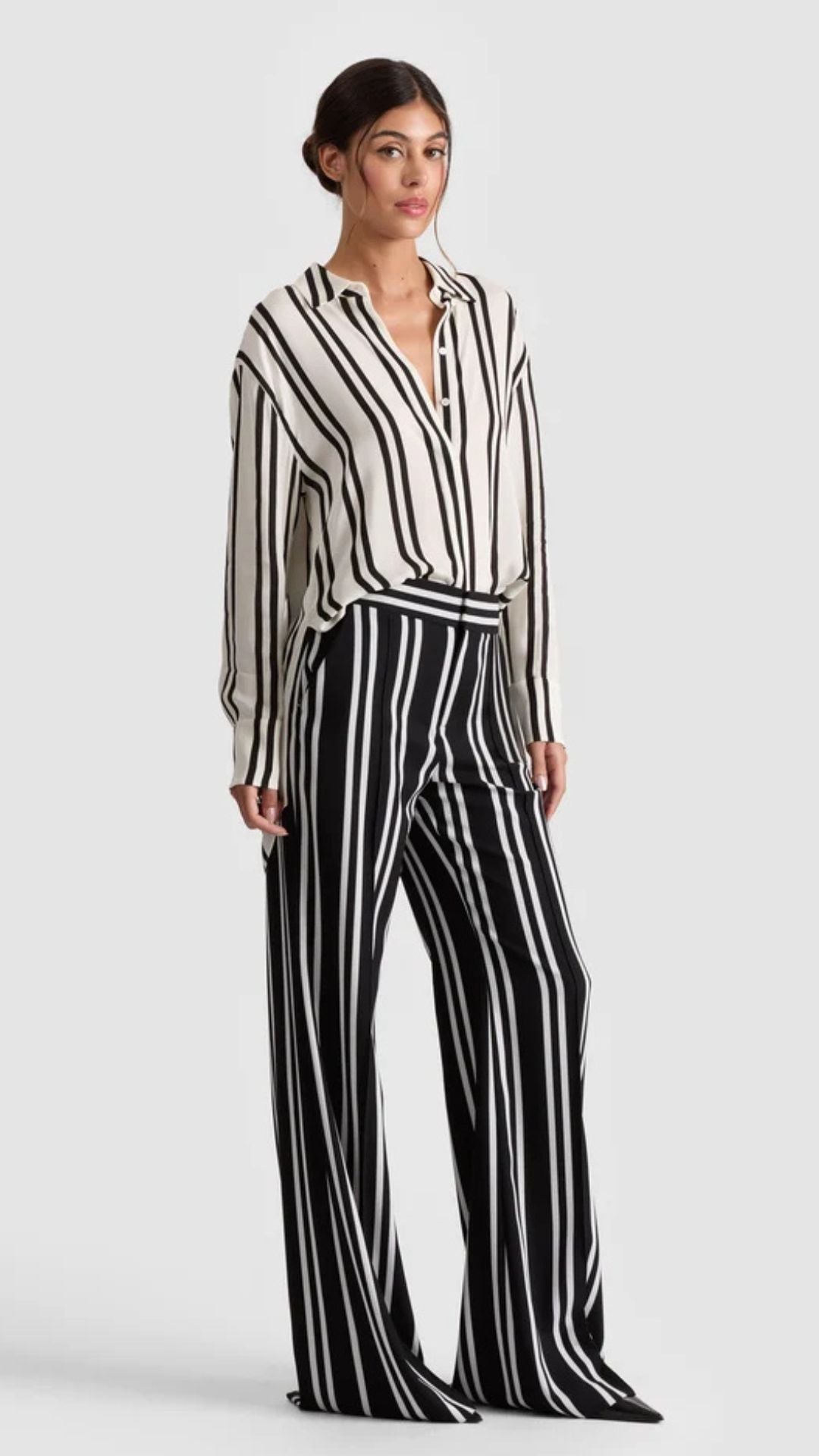 Dimitra Oversized Button Down Shirt - Alice and Olivia