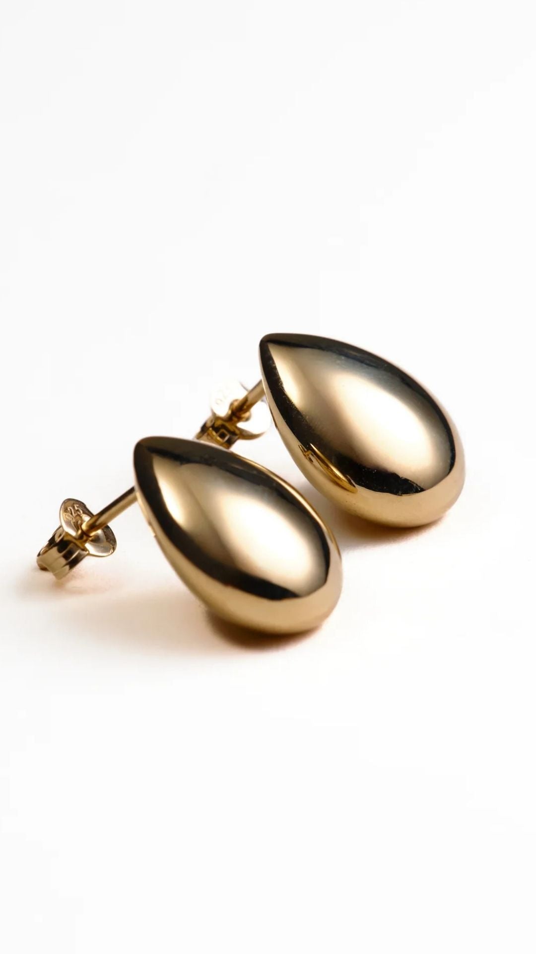 Hannah Teardrop Studs