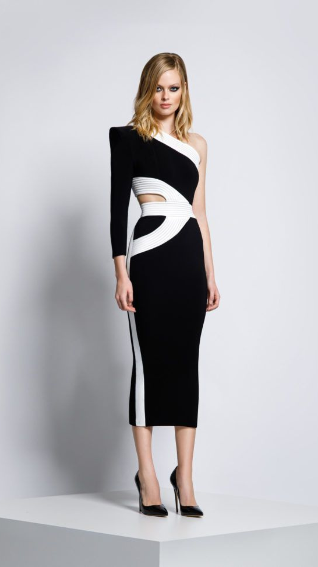 circus cocktail dress Circus Hotel Woman Mini dress Black Size 8 Viscose, Polyamide, Metallic fiber, Polyester