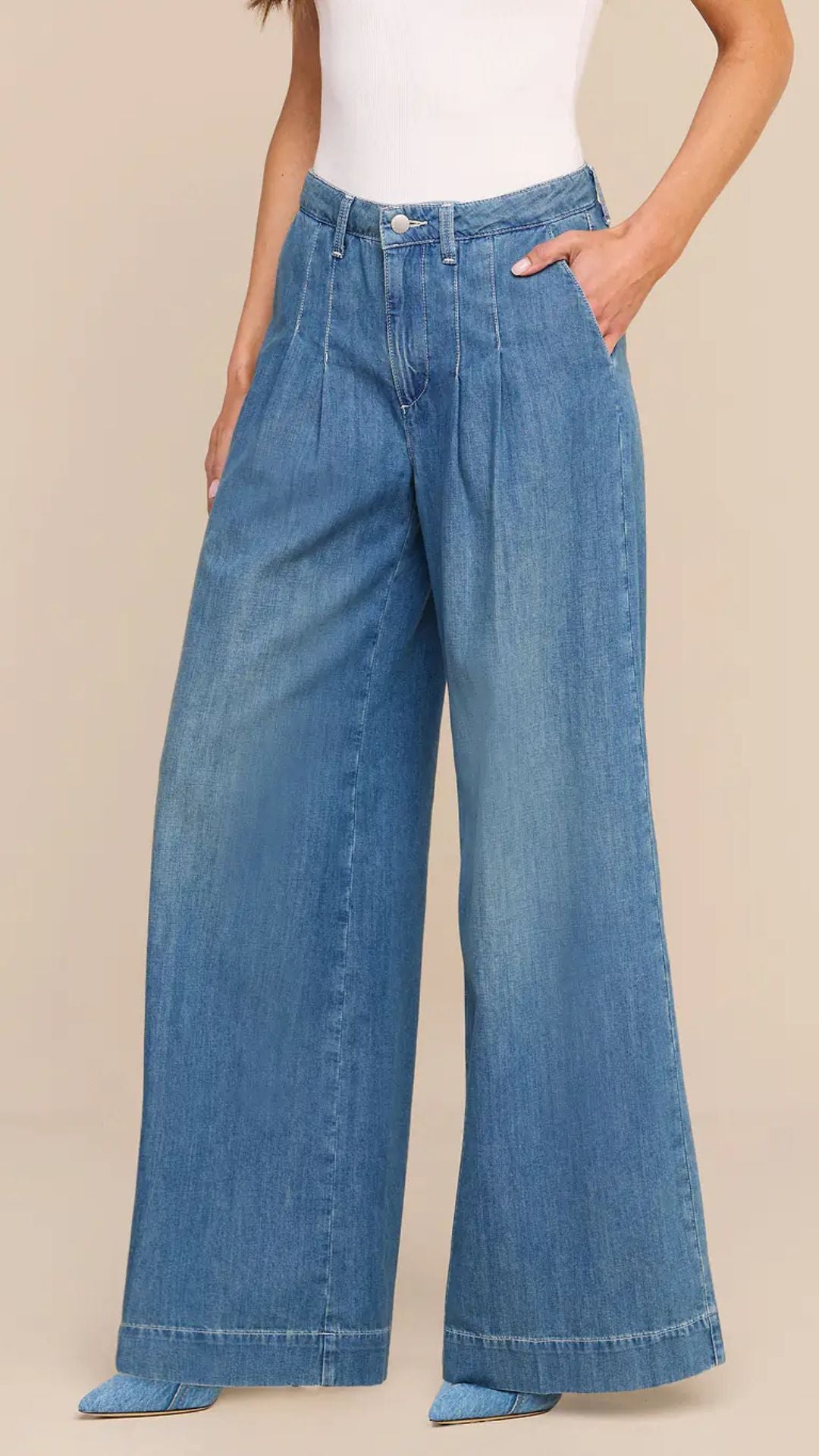 Jayani Pleated Wide-Leg Jean Saratoga - L'Agence