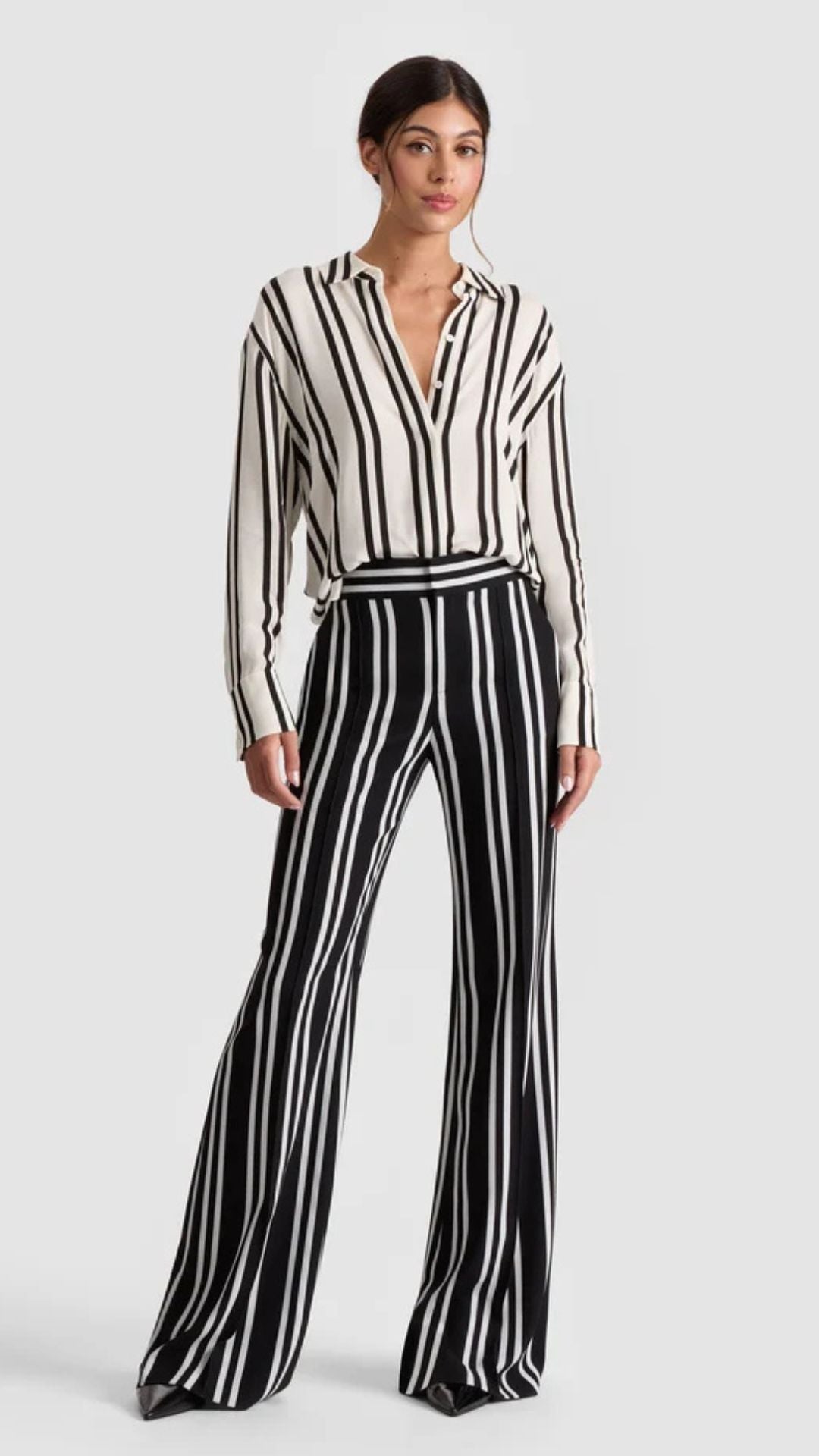 Dimitra Oversized Button Down Shirt - Alice and Olivia